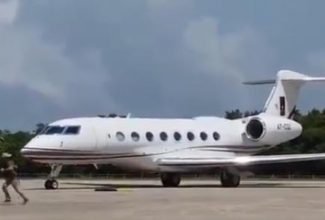 Gulfstream jet takes off from Florida to attempt global flight records