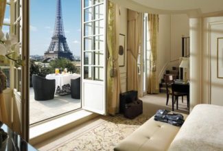 Perfect romantic getaway to Paris