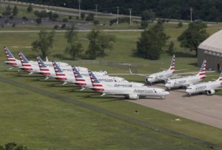 American Airlines vows to share Boeing proceeds with workers