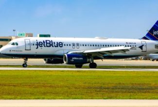 JetBlue to Become First Major US Airline to Offset Carbon Emissions