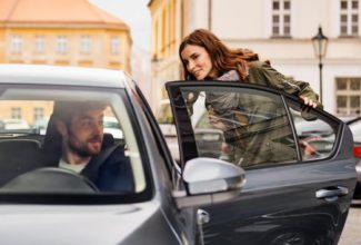 Uber can now track your flight so a ride home is ready when you land