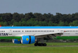 Uzbekistan Airways Considers Order for 14 Boeing 787-8s