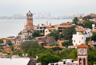 Mexico Allowing Cruise Ships to Disembark, Fumigating Passengers