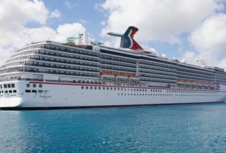 Trump, Cruise Lines Agree to Suspend Sailings for 30 Days