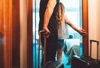 U.S. based flight attendant shares some of her favorite hotel safety tips