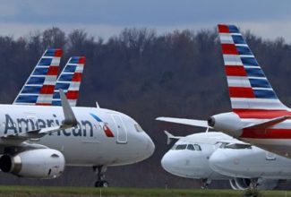 American Airlines, British carrier EasyJet to slash workers amid pandemic