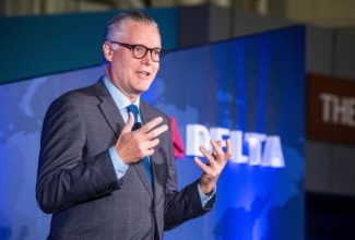 Delta CEO Defends Taking Government Bailout After Stock Buybacks