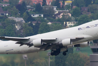 EL AL pilots demand 25% stake in airline, cargo ops halted