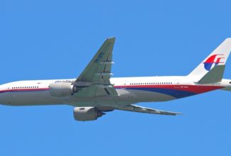 Former Australian PM Says Malaysian Leaders Suspected MH370 Pilot of Suicide