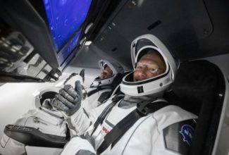 New SpaceX spacesuits get five-star rating from NASA astronauts