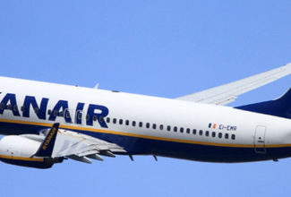 Ryanair orders French staff to accept pay cuts or layoffs