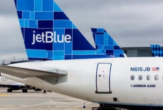 JetBlue races to hire 700 flight attendants by summer