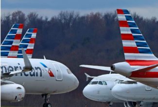 American Airlines to start book flights to full capacity from next week