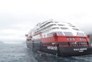 Hurtigruten CEO Apologizes for ‘Weakness’ in COVID-19 Protocols