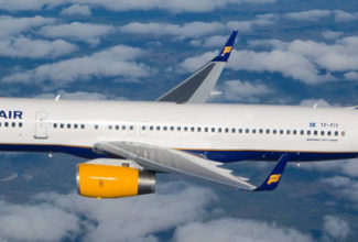 Reykjavik approves $120mn Icelandair loan, share offer moved