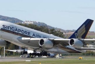 Singapore Airlines slumps to $817 million quarterly loss as pandemic hits demand