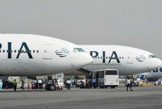 US bans Pakistan's PIA over pilot licence scandal