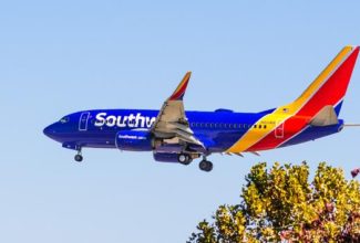 Southwest to Keep Middle Seats Open Through November 30