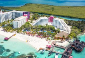 Cancun's Ultimate All-Inclusive Beachfront Resort for Adults and Those Traveling With Children