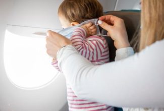 United Ousts Family From Flight When 2-Year-Old Won’t Wear Her Mask