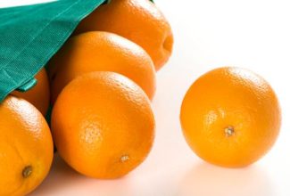 Airline Passengers Eat 66 Pounds of Oranges to Avoid Fee