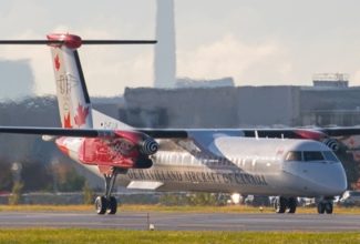 De Havilland pauses Q400 production