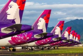 United, American, Hawaiian warn of job losses in early 2Q21