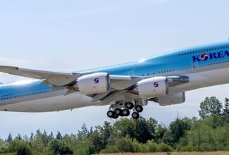 Korean Air sends B747-8 for VIP conversion