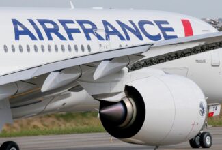 Air France uses cooking oil to fly to Canada