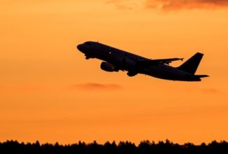 U.S. air travel traffic busiest in three months