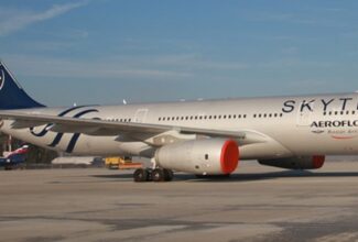 Aeroflot has no need to borrow more for now but extends loan