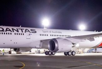 Canberra criticised for one-sided support of Qantas