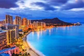 Hawaii To Eliminate COVID-19 Testing Requirements for Vaccinated Travelers