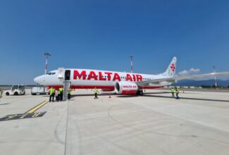 The first Malta Air's B737-8-200 lands at Milan Bergamo