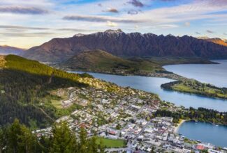 New Zealand To Begin Reopening for Foreign Travel in Early 2022