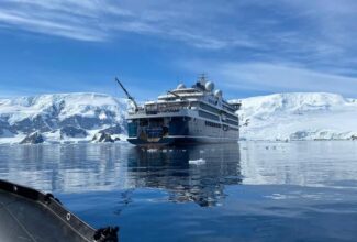 Swan Hellenic Expedition Ship Evacuates Antarctic Explorers