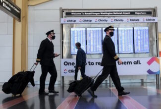 U.S. airline stocks surge as investors shrug off 3000 flight cancellations