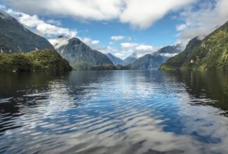 New Zealand May Raise Fees for Foreign Travelers Upon Reopening