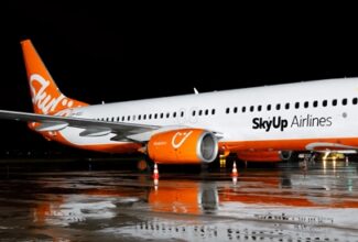 Ukraine's SkyUp Airlines seeks ACMI deals for all 737s