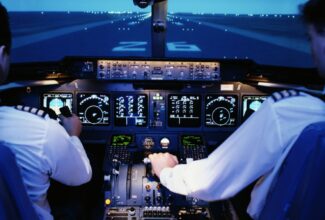 American Airlines honors first African-American woman to earn pilot’s license with historic all-Black female crew