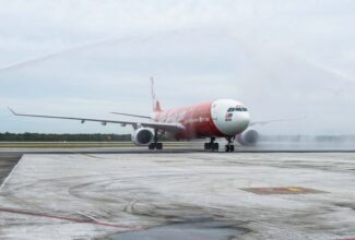 AirAsia X celebrates recommencement of services to/from South Korea and India