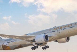 Etihad Airways returns to London Heathrow Terminal 4