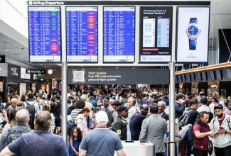 Flight delays after technical glitch closes Swiss airspace