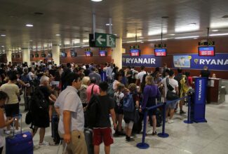 Spain's Ryanair cabin crew demand ‘decent work conditions’ in mass walkout