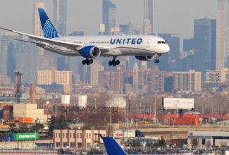 United Airlines will cut 12% of Newark flights in effort to tame delays