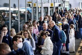 Tips for avoiding airport chaos the summer