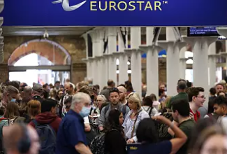 Why are there long Eurostar queues at St Pancras?