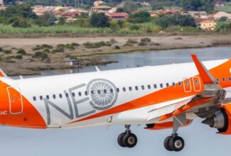 easyJet shareholders approve order for 56 Airbus A320neos