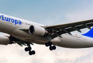 IAG takes 20% stake in Air Europa in bid to boost Madrid hub