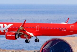 Iceland's PLAY Airlines Halts Fleet Expansion to Strengthen Financial Stability Amid Market Challenges